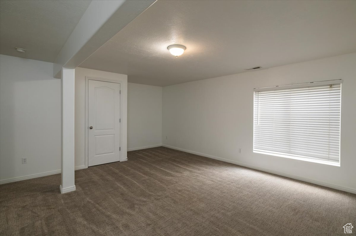 INVERNESS SQUARE - Residential
