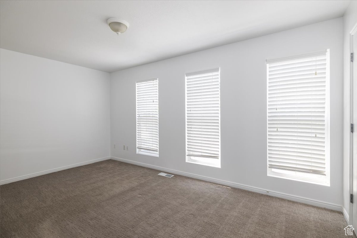 INVERNESS SQUARE - Residential