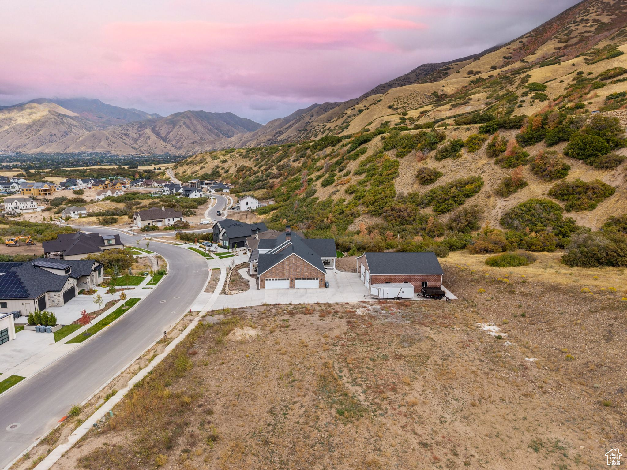 HIDDEN HOLLOW - Land