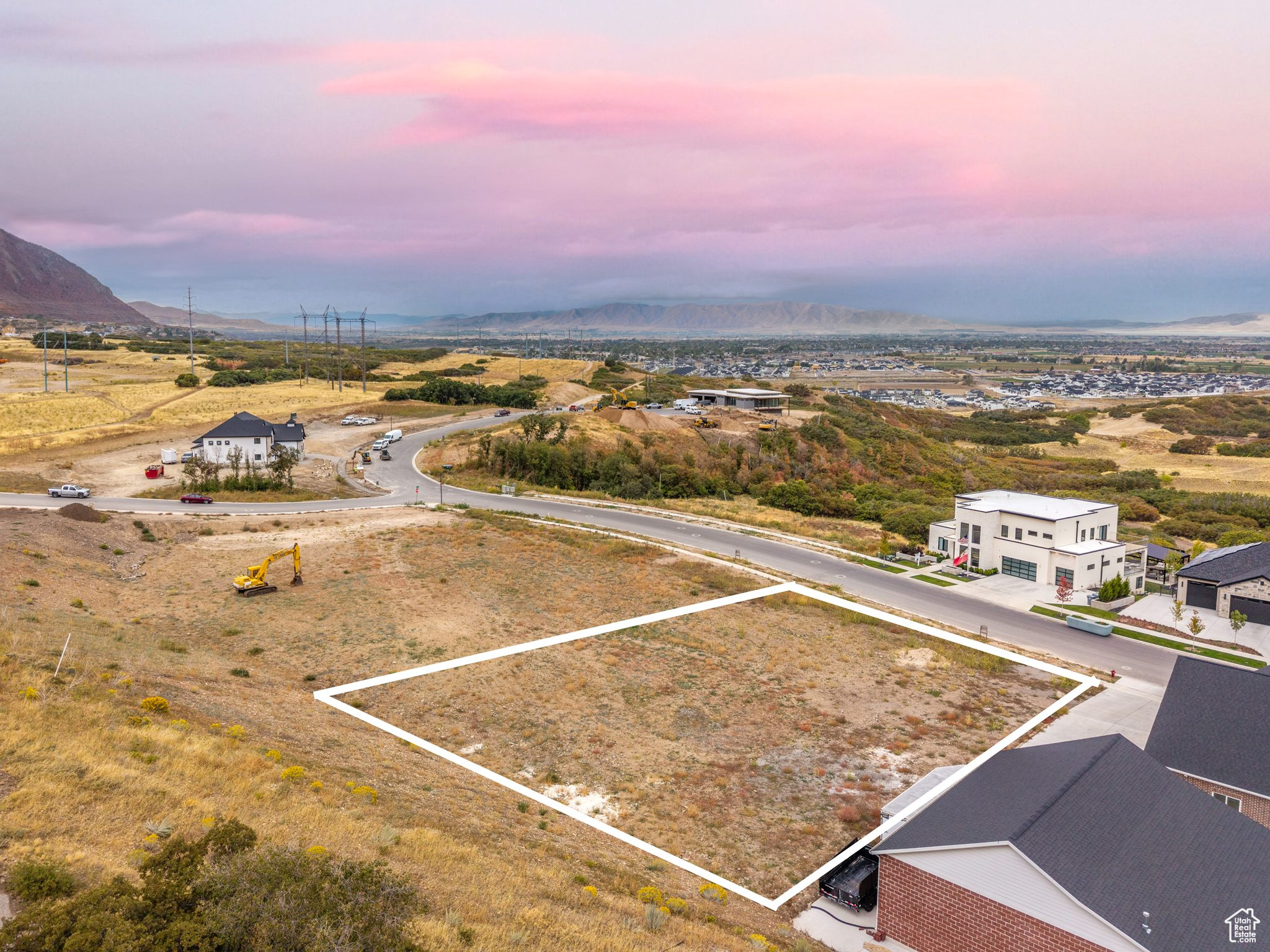 HIDDEN HOLLOW - Land