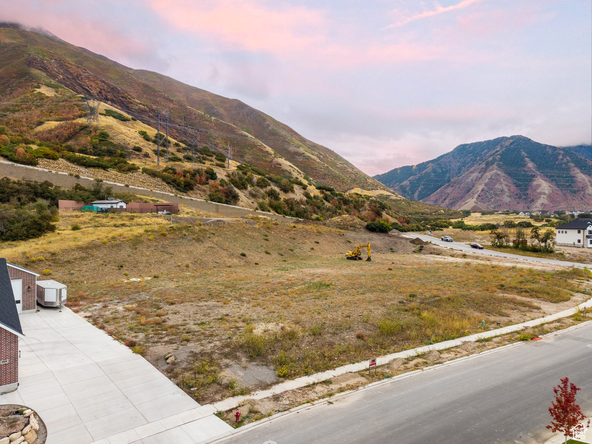 HIDDEN HOLLOW - Land