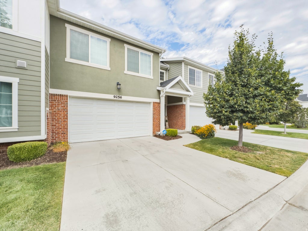 Photo of 9256 S ASHBOURNE DR, Sandy, UT 84094 (MLS # 2186339)