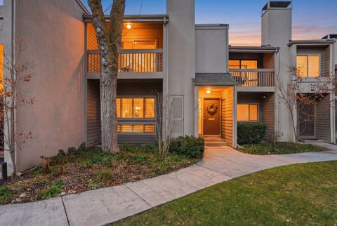 Photo of 5647 S PARK PLACEWEST, Holladay, UT 84121 (MLS # 2140445)