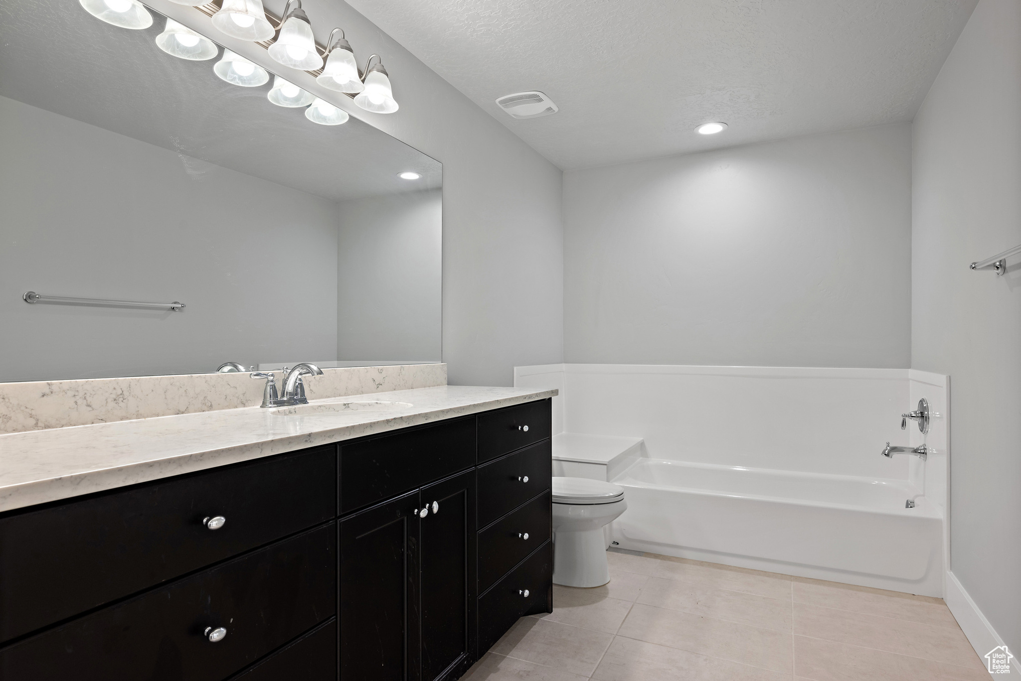 SILVER LAKE - Residential