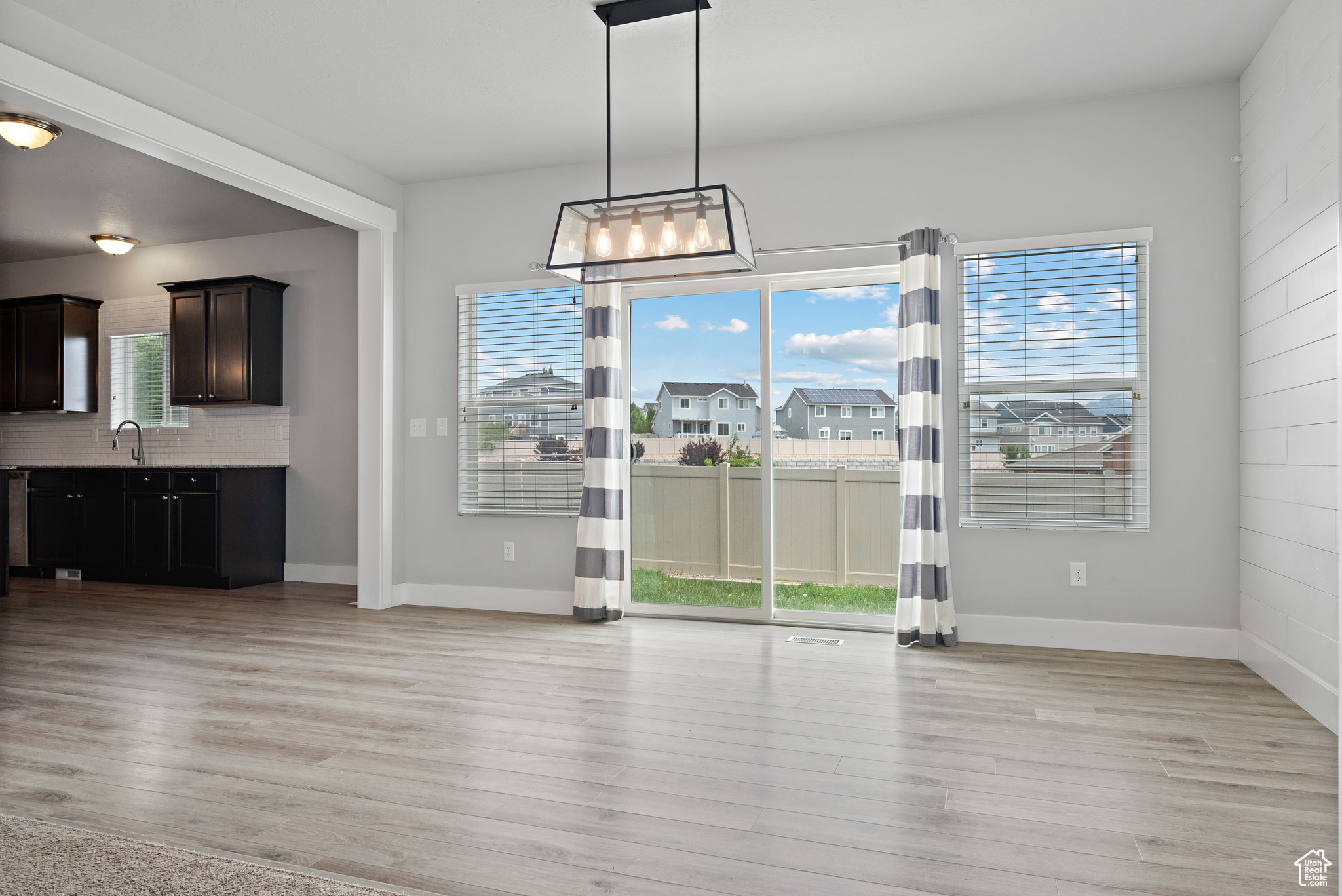 SILVER LAKE - Residential