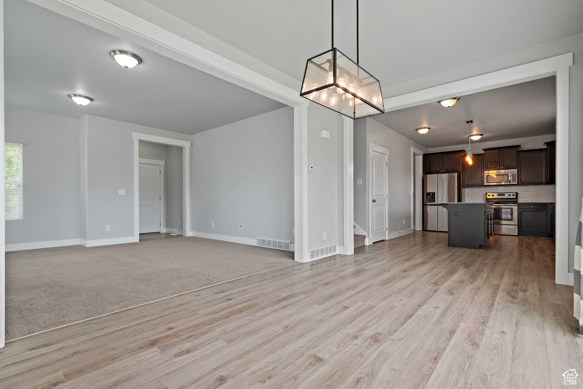 SILVER LAKE - Residential