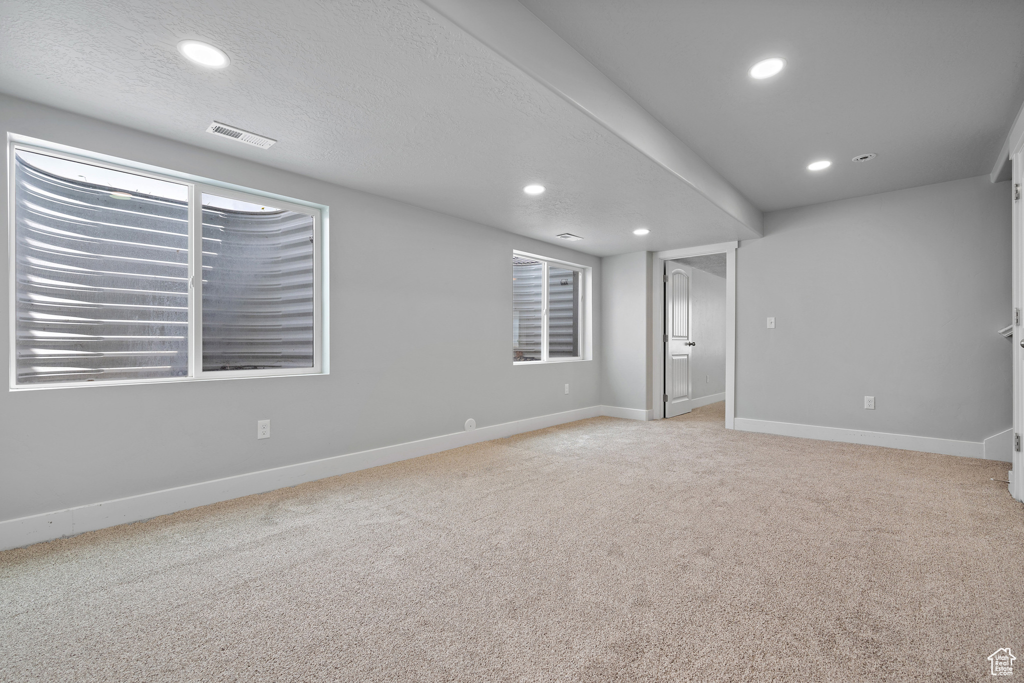 SILVER LAKE - Residential