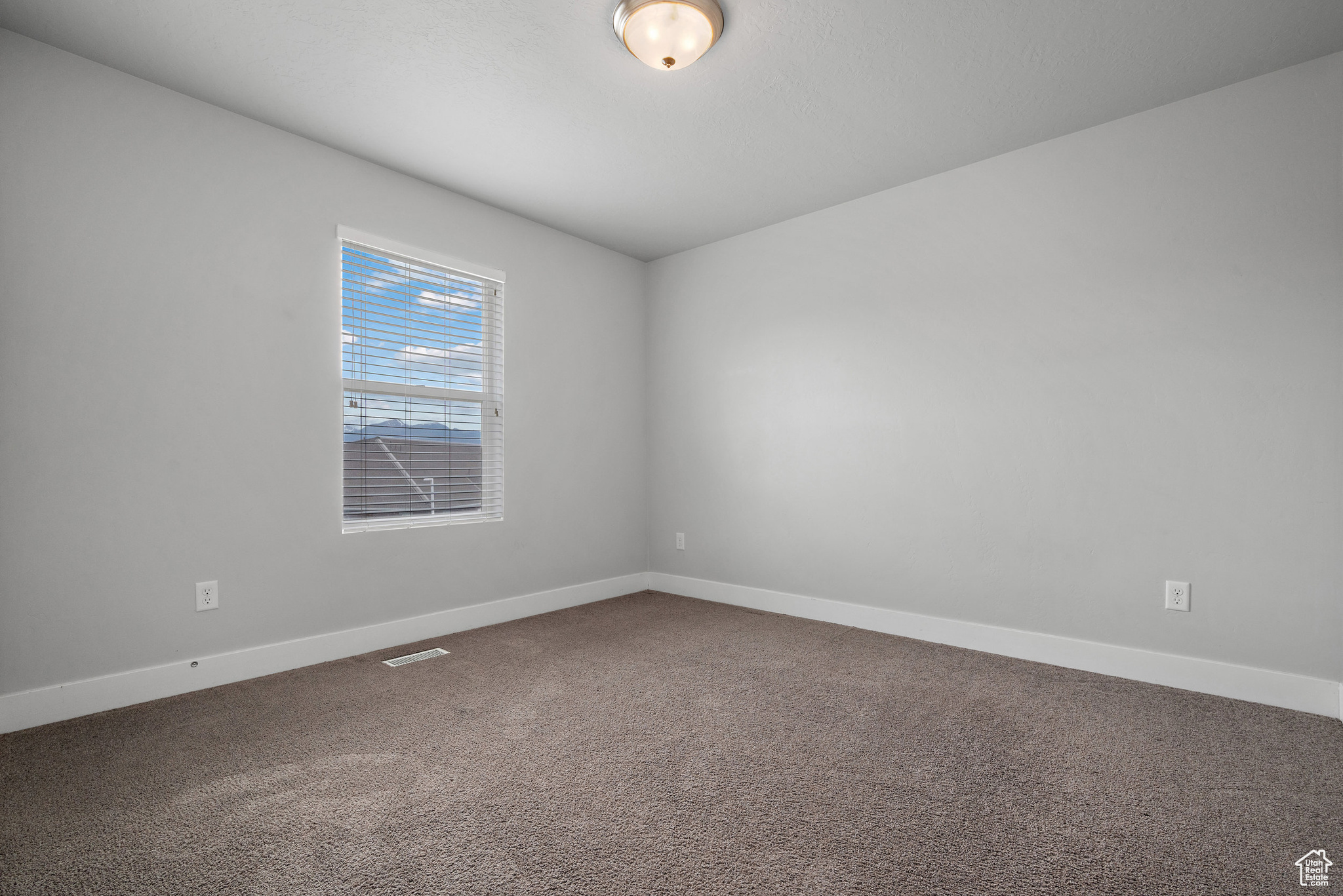 SILVER LAKE - Residential