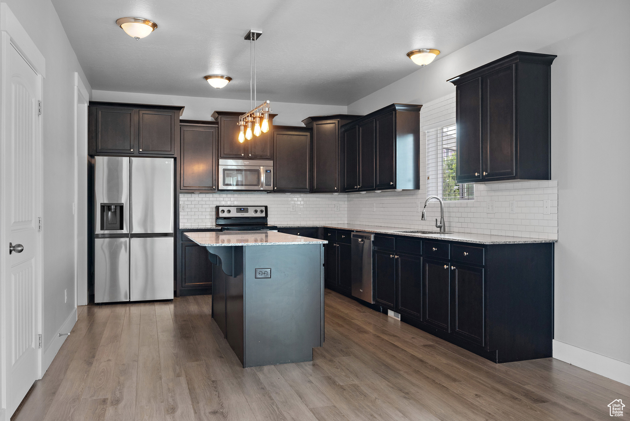 SILVER LAKE - Residential