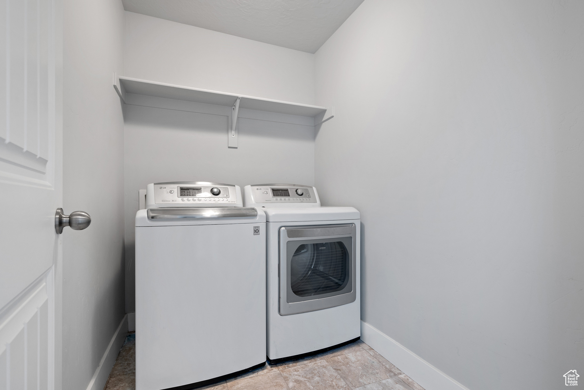 SILVER LAKE - Residential