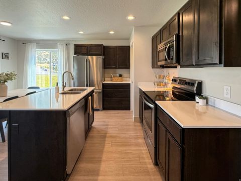 Tiny photo for 3713 S WHITE ASH DR, Mapleton, UT 84664 (MLS # 2120196)