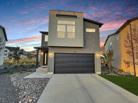 Tiny photo for 3713 S WHITE ASH DR, Mapleton, UT 84664 (MLS # 2120196)