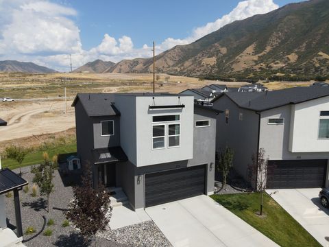 Tiny photo for 3713 S WHITE ASH DR, Mapleton, UT 84664 (MLS # 2120196)