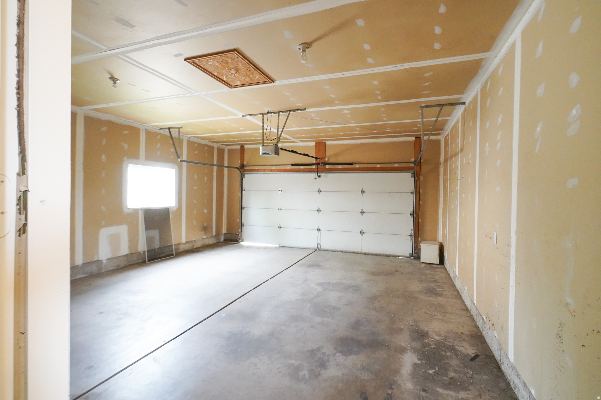 WOODMERE ESTATES 01 - Residential