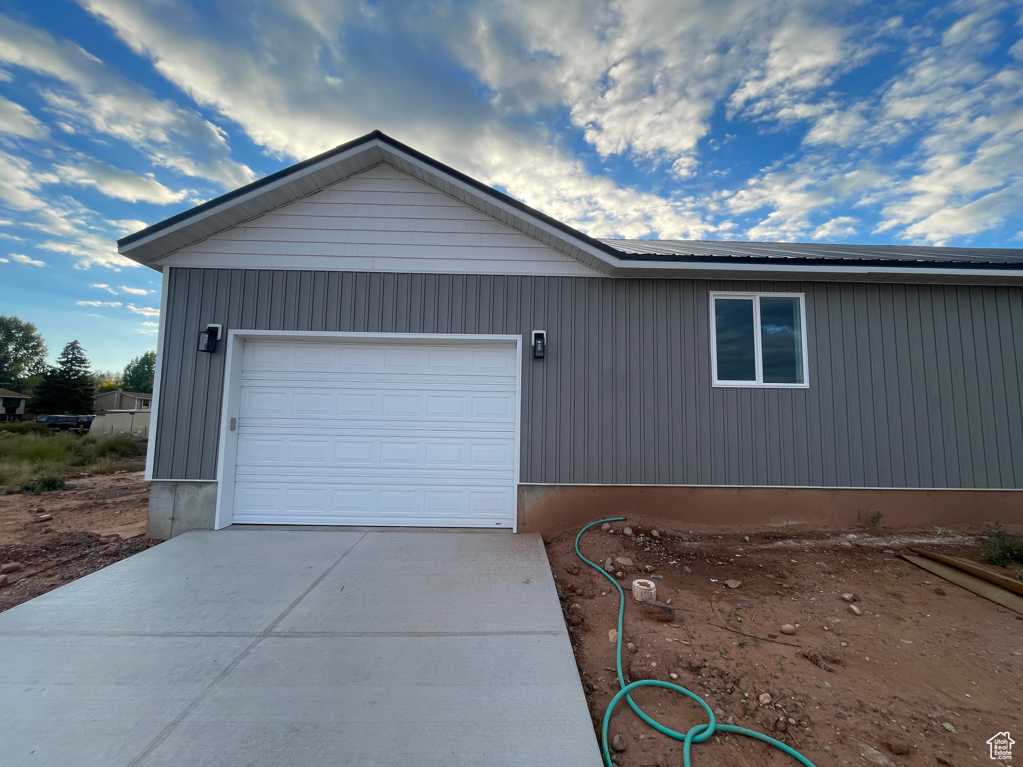 SUMMER HILLS - Residential