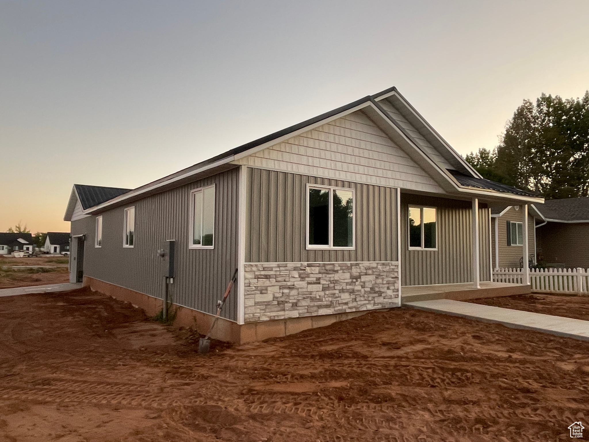 SUMMER HILLS - Residential