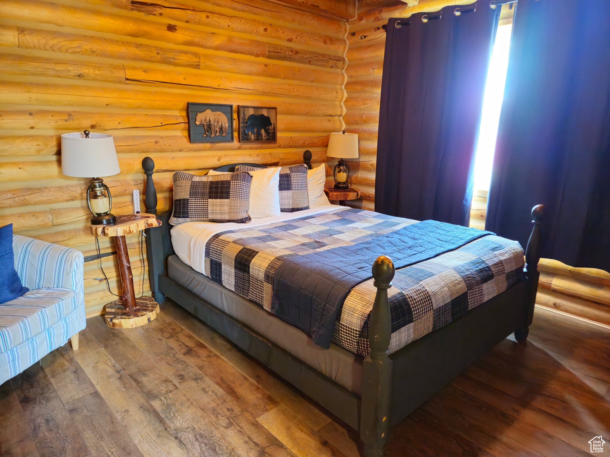 Main image without alt text