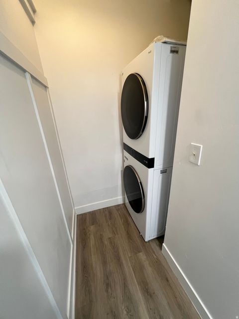 Tiny photo for 1872 E CRESTHILL DR S #B, Holladay, UT 84117 (MLS # 2126518)