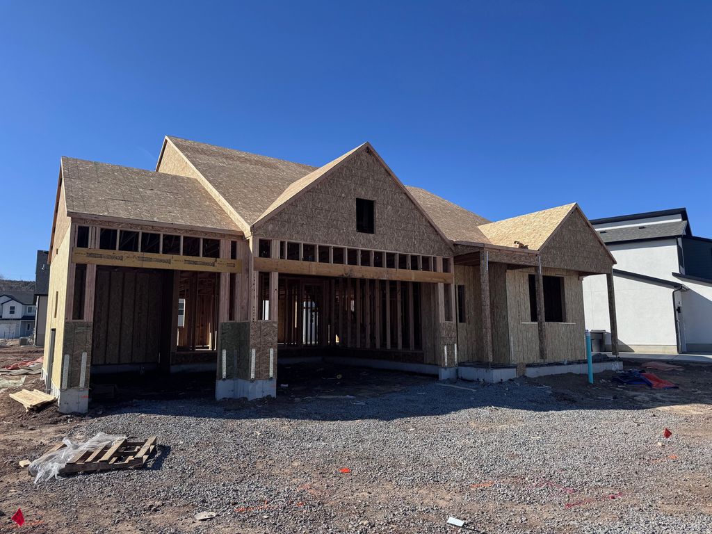 Photo of 938 W MOTOR VU DR, Riverdale, UT 84405 (MLS # 2136091)