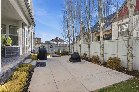 Tiny photo for 10462 S ABBOT WAY W, South Jordan, UT 84009 (MLS # 2126671)