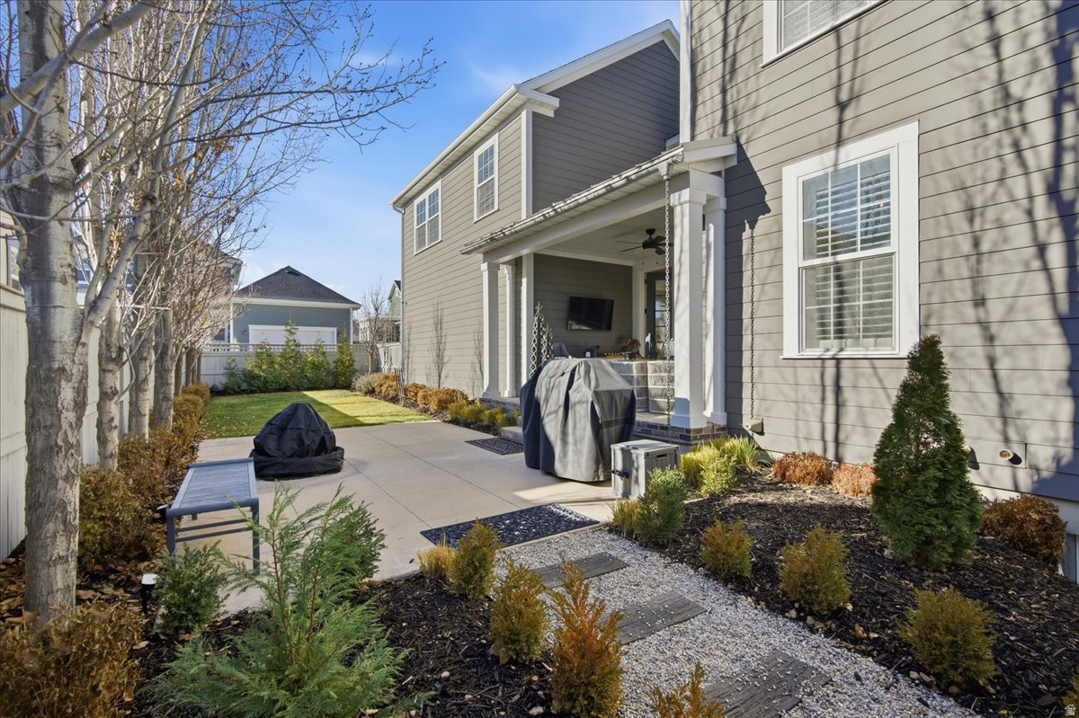 DAYBREAK - Residential