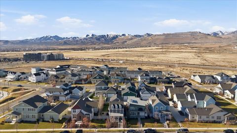 Tiny photo for 10462 S ABBOT WAY W, South Jordan, UT 84009 (MLS # 2126671)