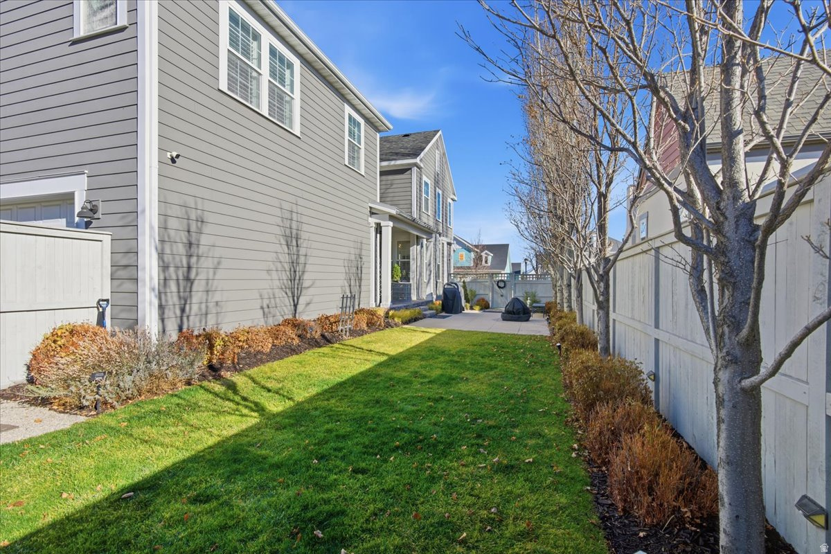 DAYBREAK - Residential