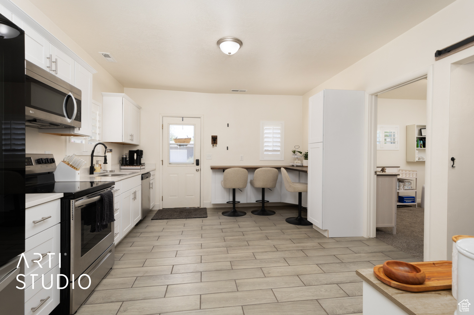 697 E Center St, Springville, Utah image 5