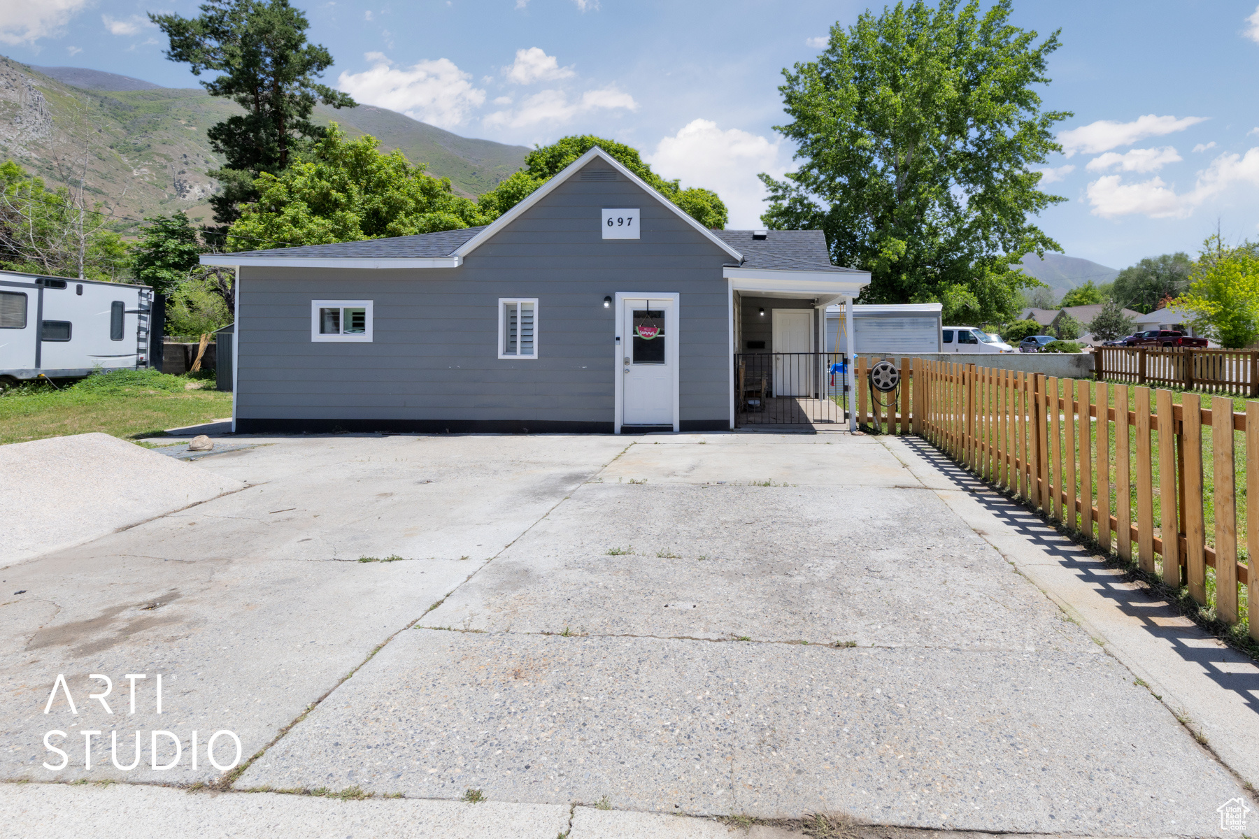 697 E Center St, Springville, Utah image 3