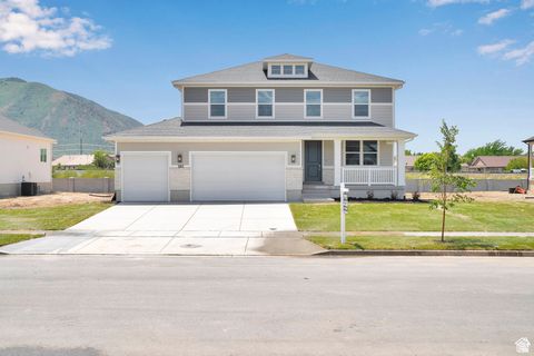 Photo of 3182 E CANYON MEADOWS DR #212, Spanish Fork, UT 84660 (MLS # 2111829)