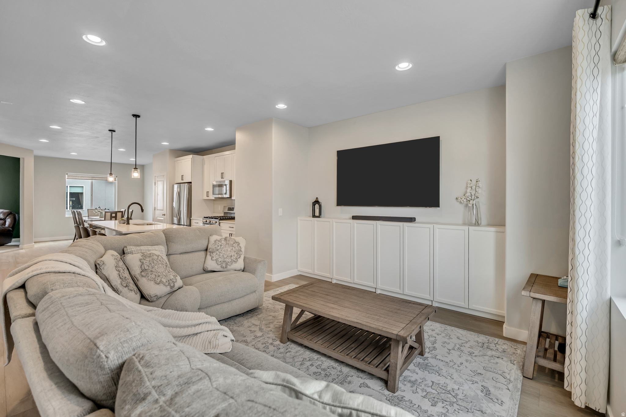 DAY RANCH - Residential