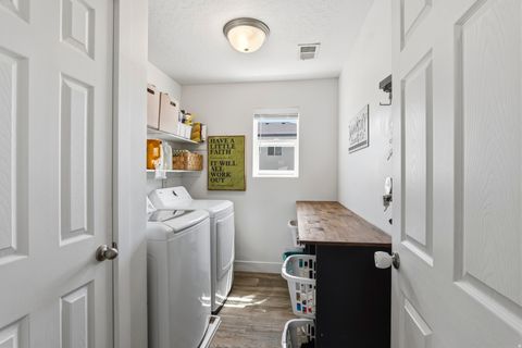 Tiny photo for 1532 N WOODSIDE DR, Spanish Fork, UT 84660 (MLS # 2152228)