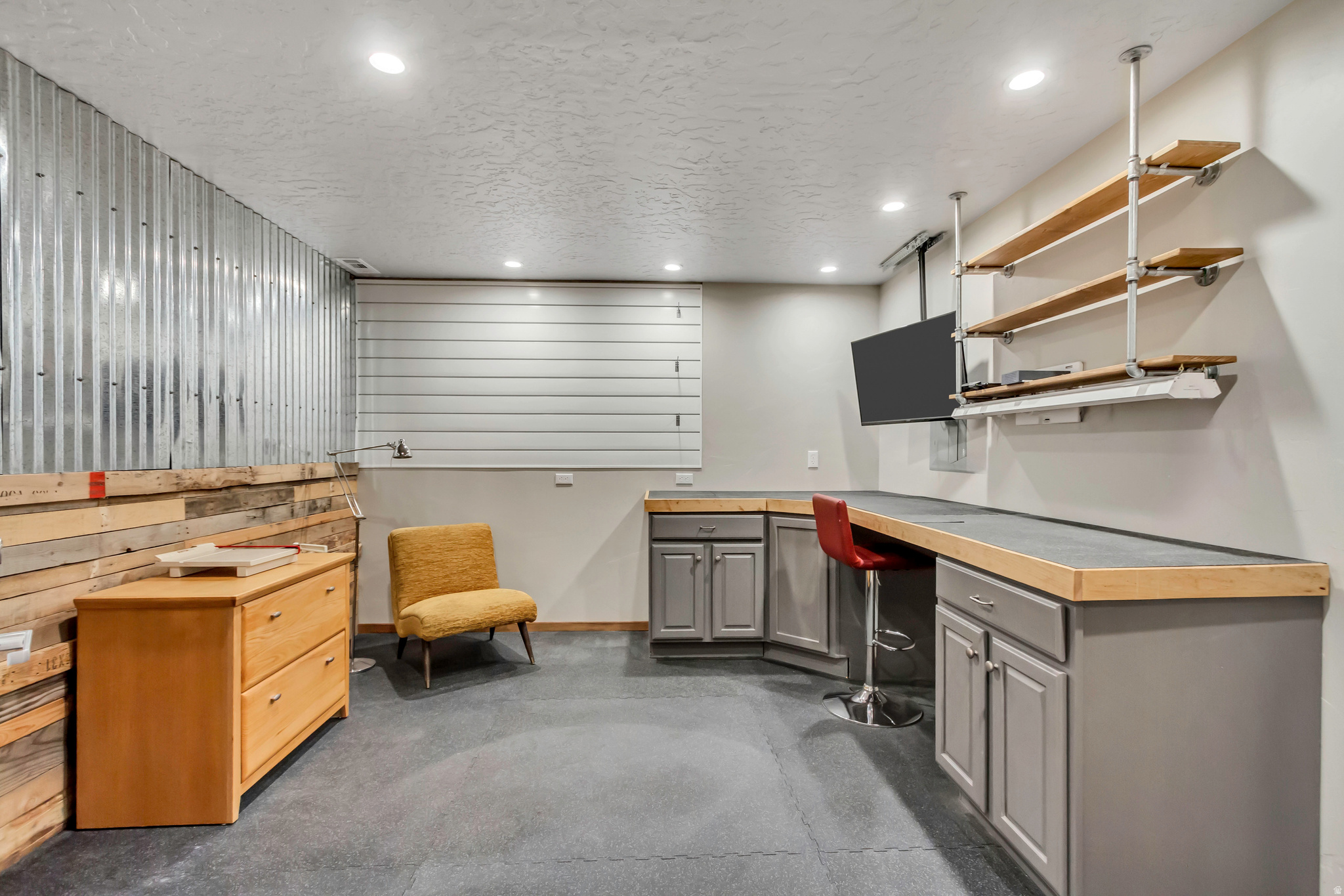 GREYHAWK - Residential