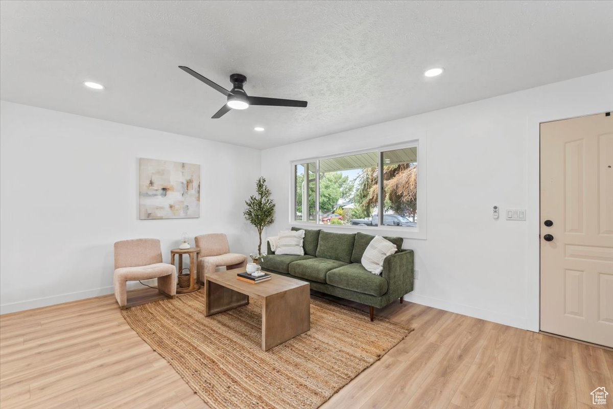 WOODRIDGE - Residential