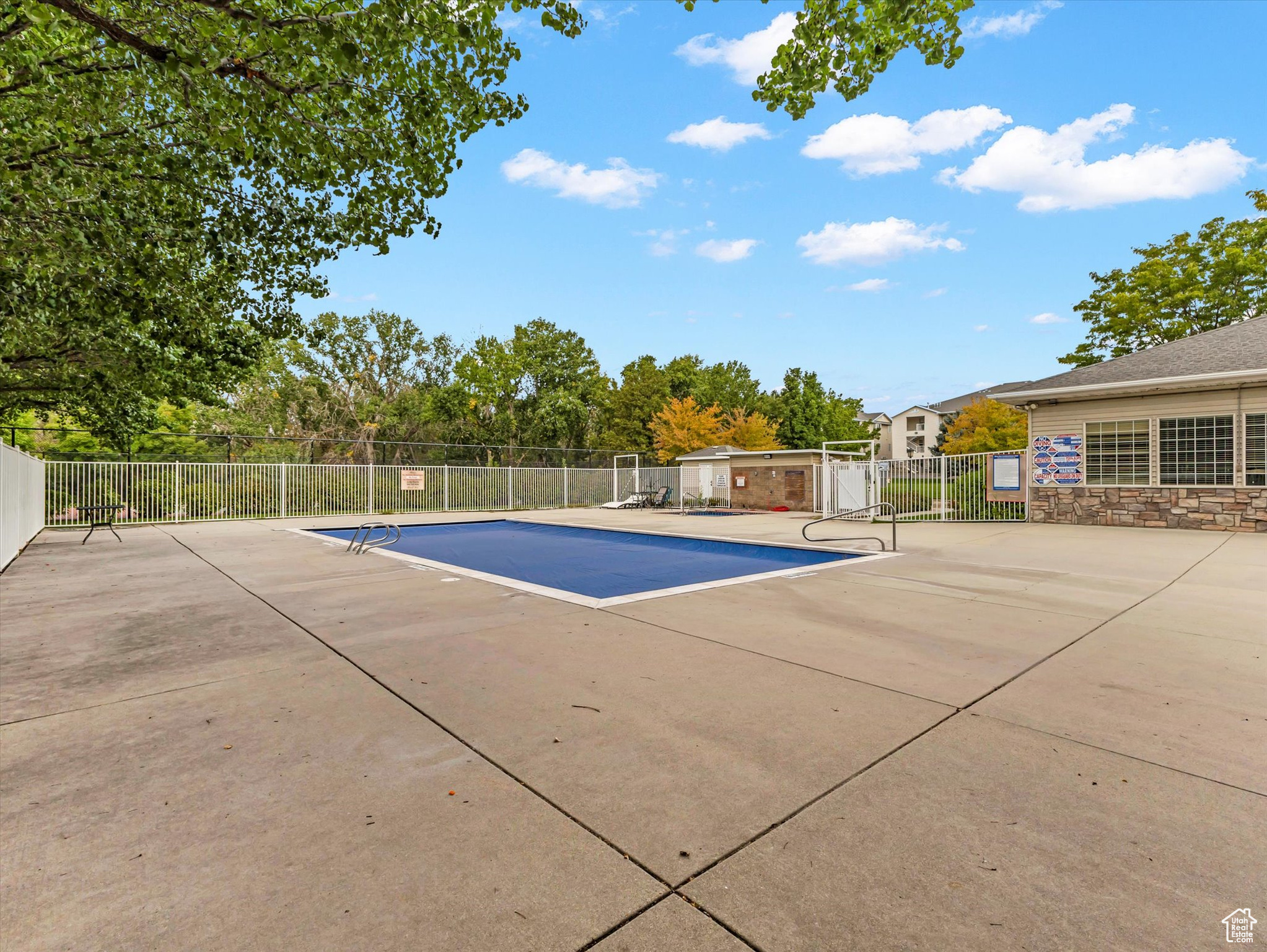 RIVER RUN CONDO PH 6 - Residential
