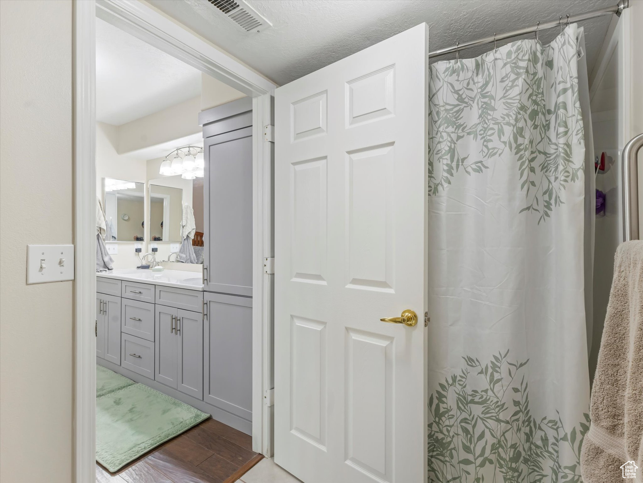 RIVER RUN CONDO PH 6 - Residential