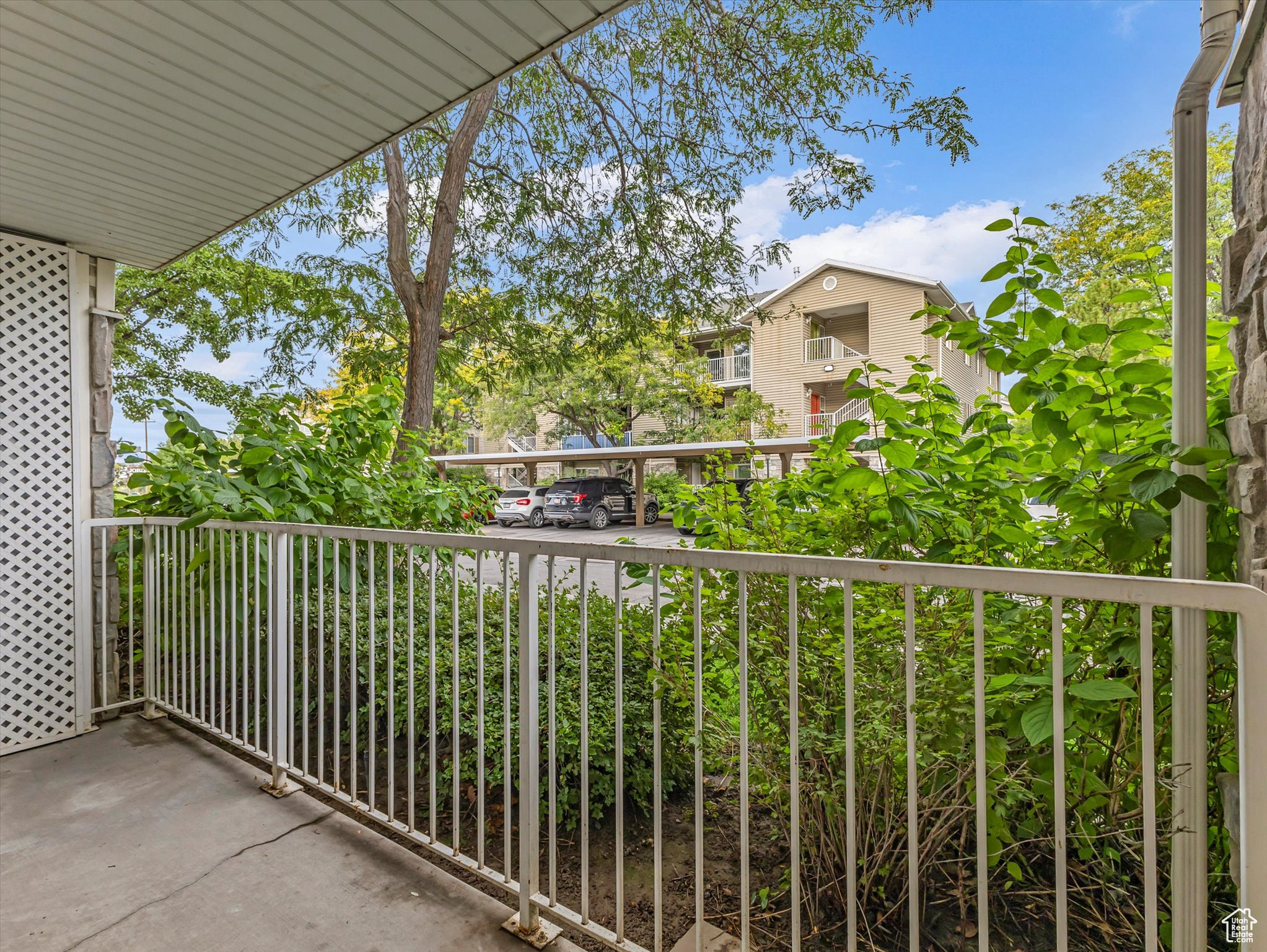 RIVER RUN CONDO PH 6 - Residential