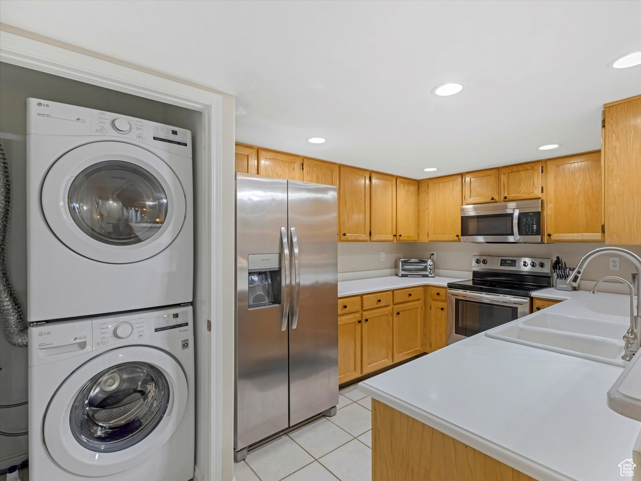 RIVER RUN CONDO PH 6 - Residential