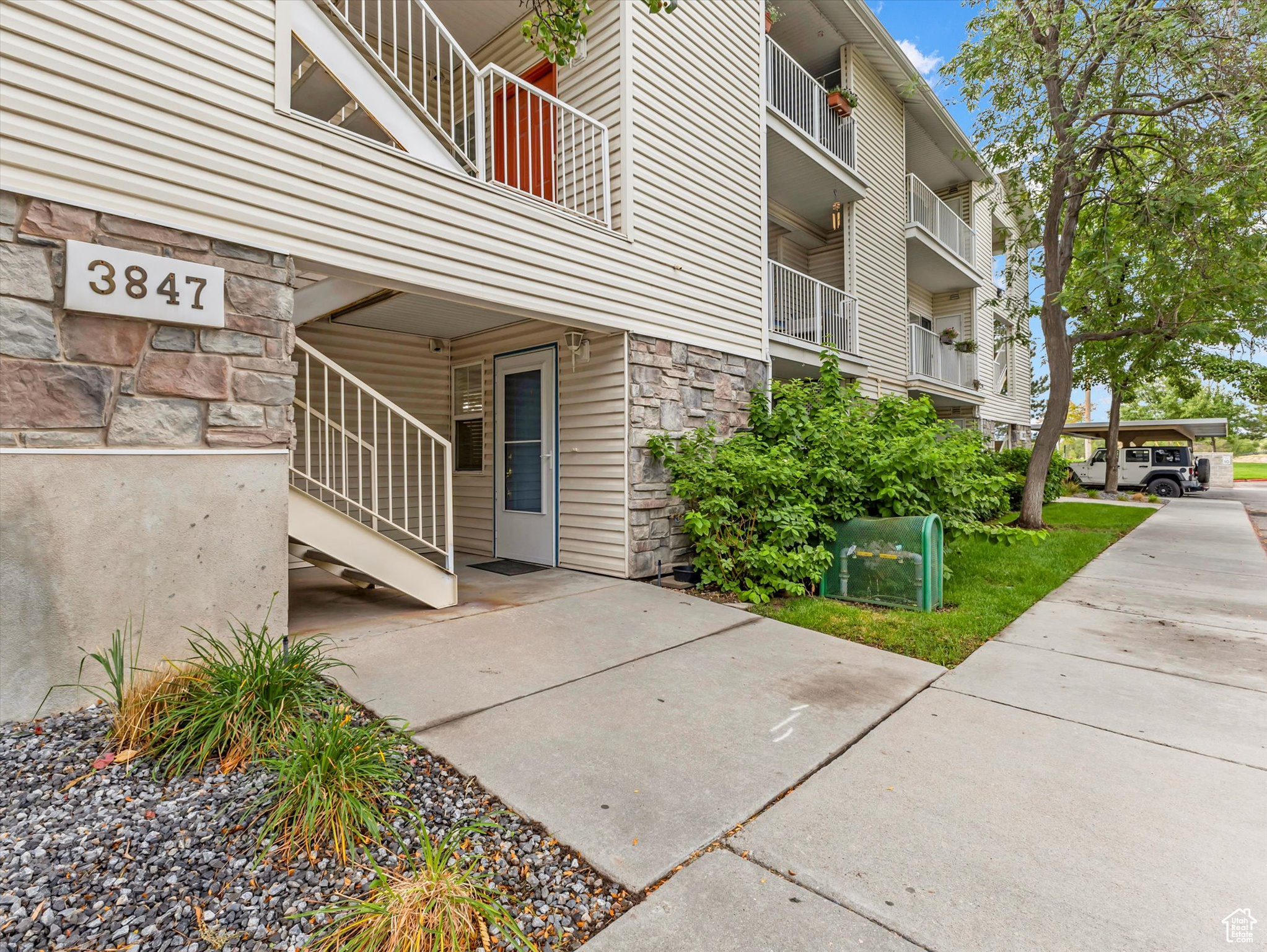 RIVER RUN CONDO PH 6 - Residential