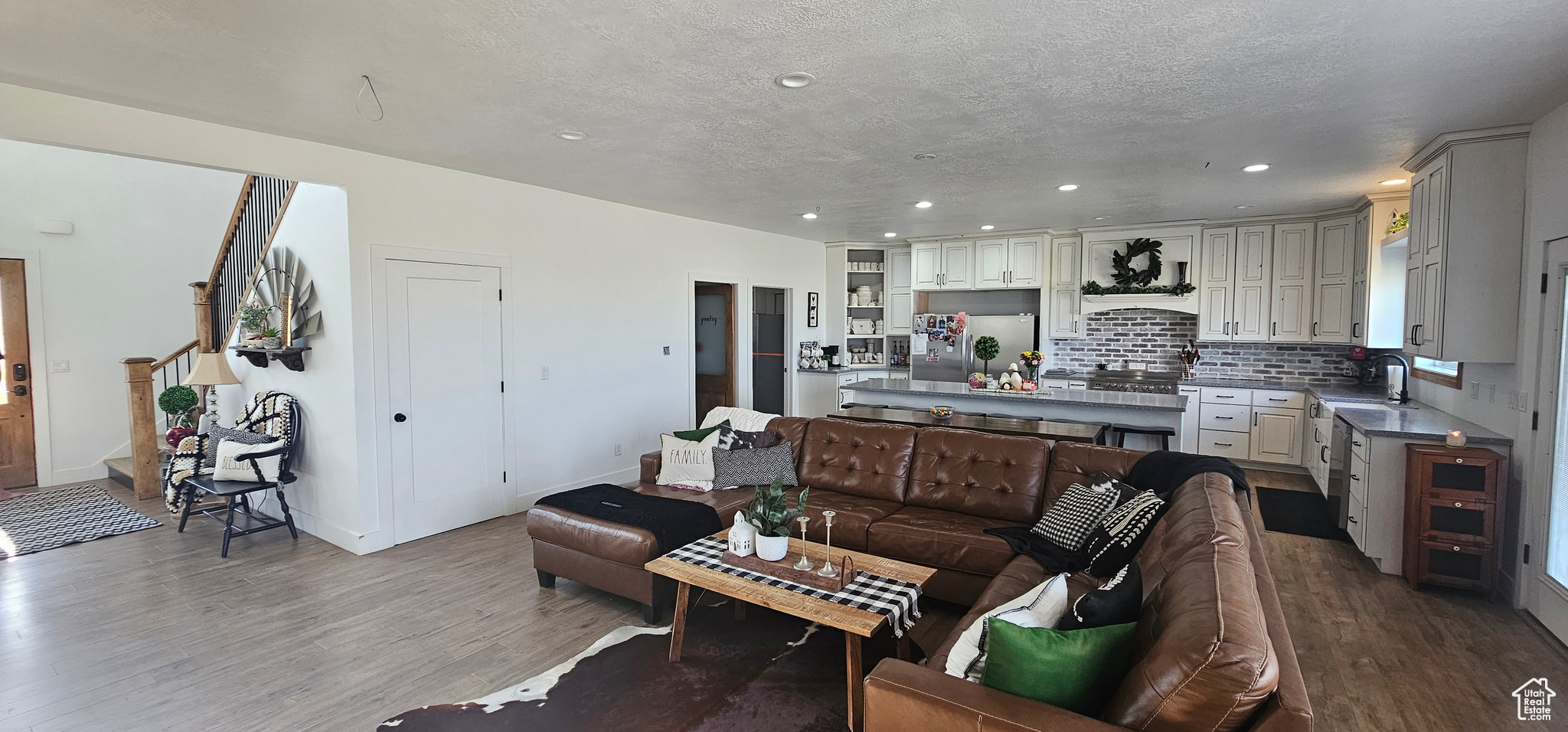 KELLY MINOR SUB - Residential