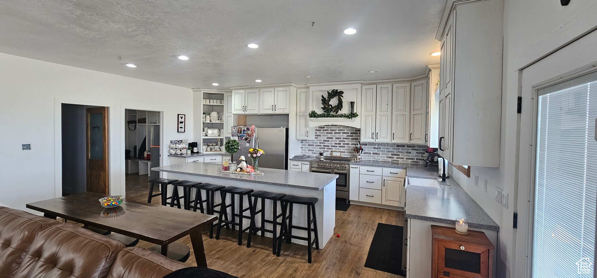 KELLY MINOR SUB - Residential