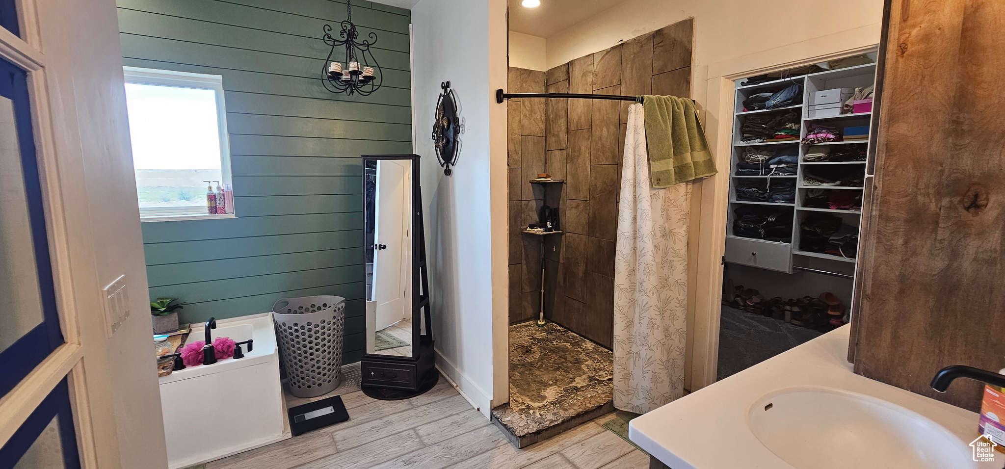 KELLY MINOR SUB - Residential