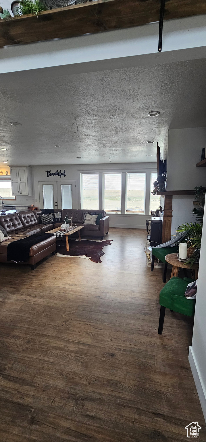 KELLY MINOR SUB - Residential