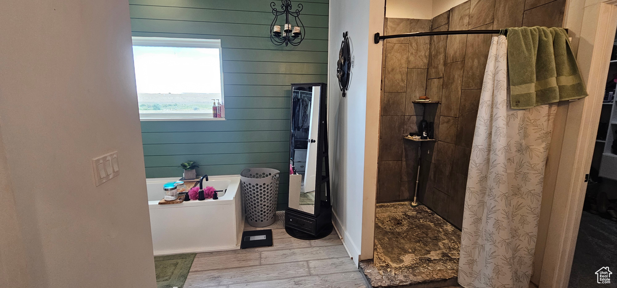 KELLY MINOR SUB - Residential