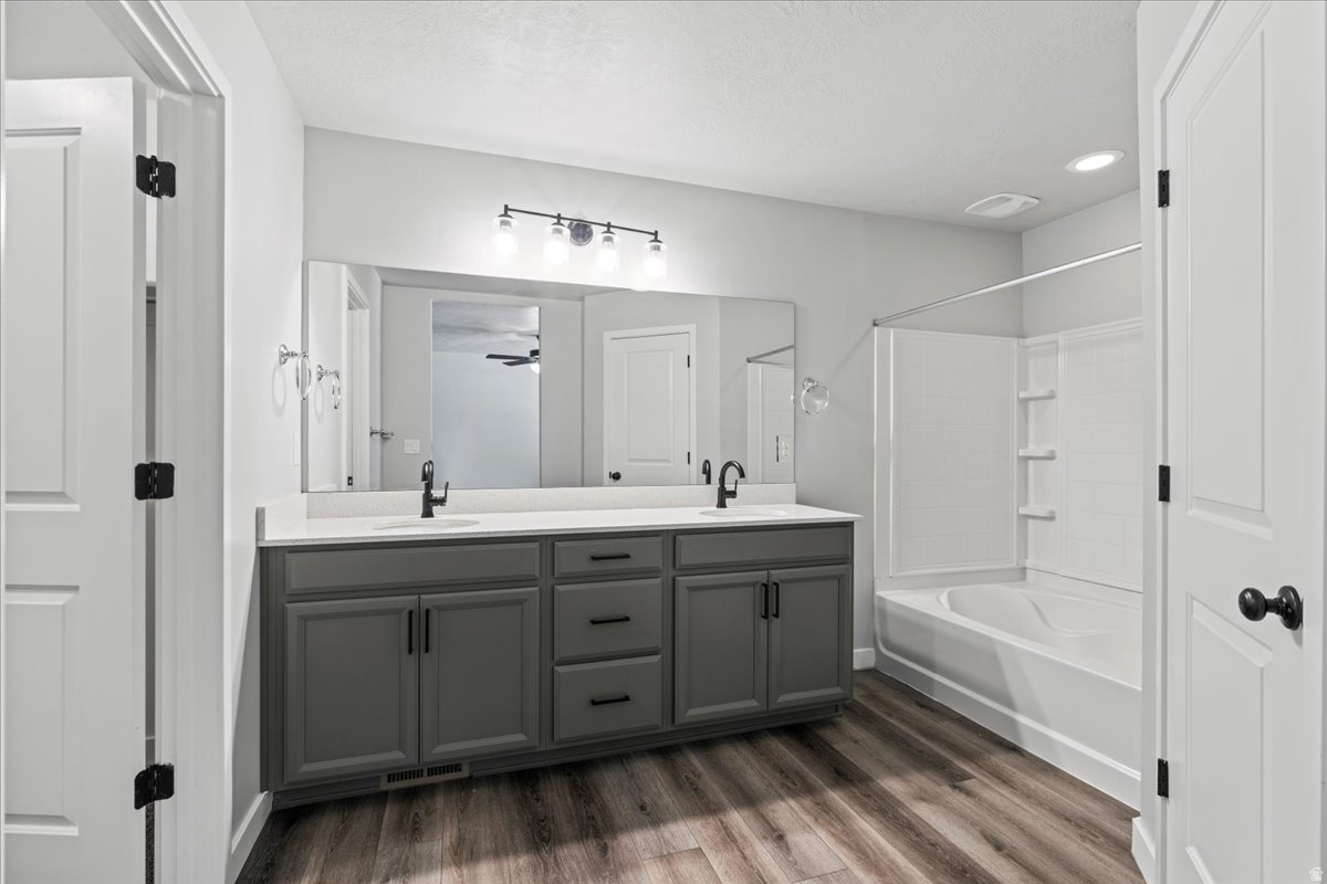 DAY RANCH TOWNS - Residential