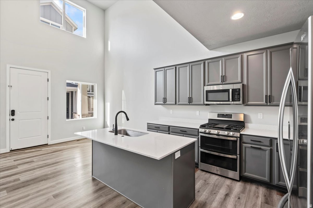 DAY RANCH TOWNS - Residential