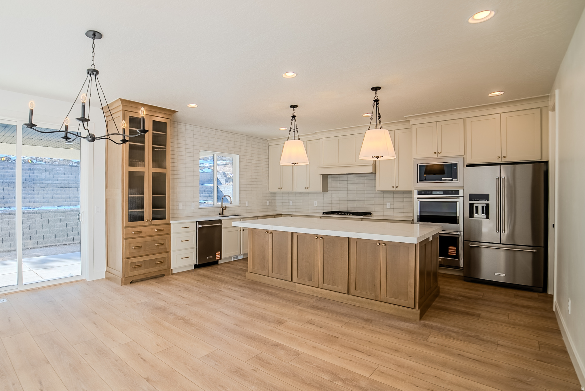 SYCAMORES COVE - Residential