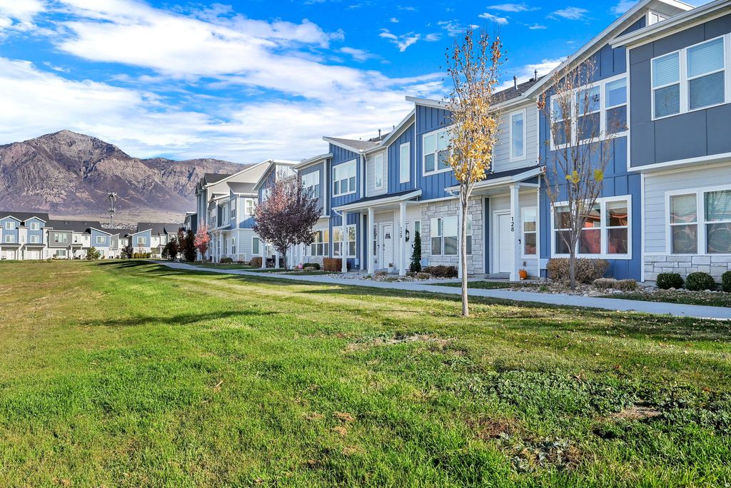 Photo of 1759 N 300 E #128, North Ogden, UT 84414 (MLS # 2122455)