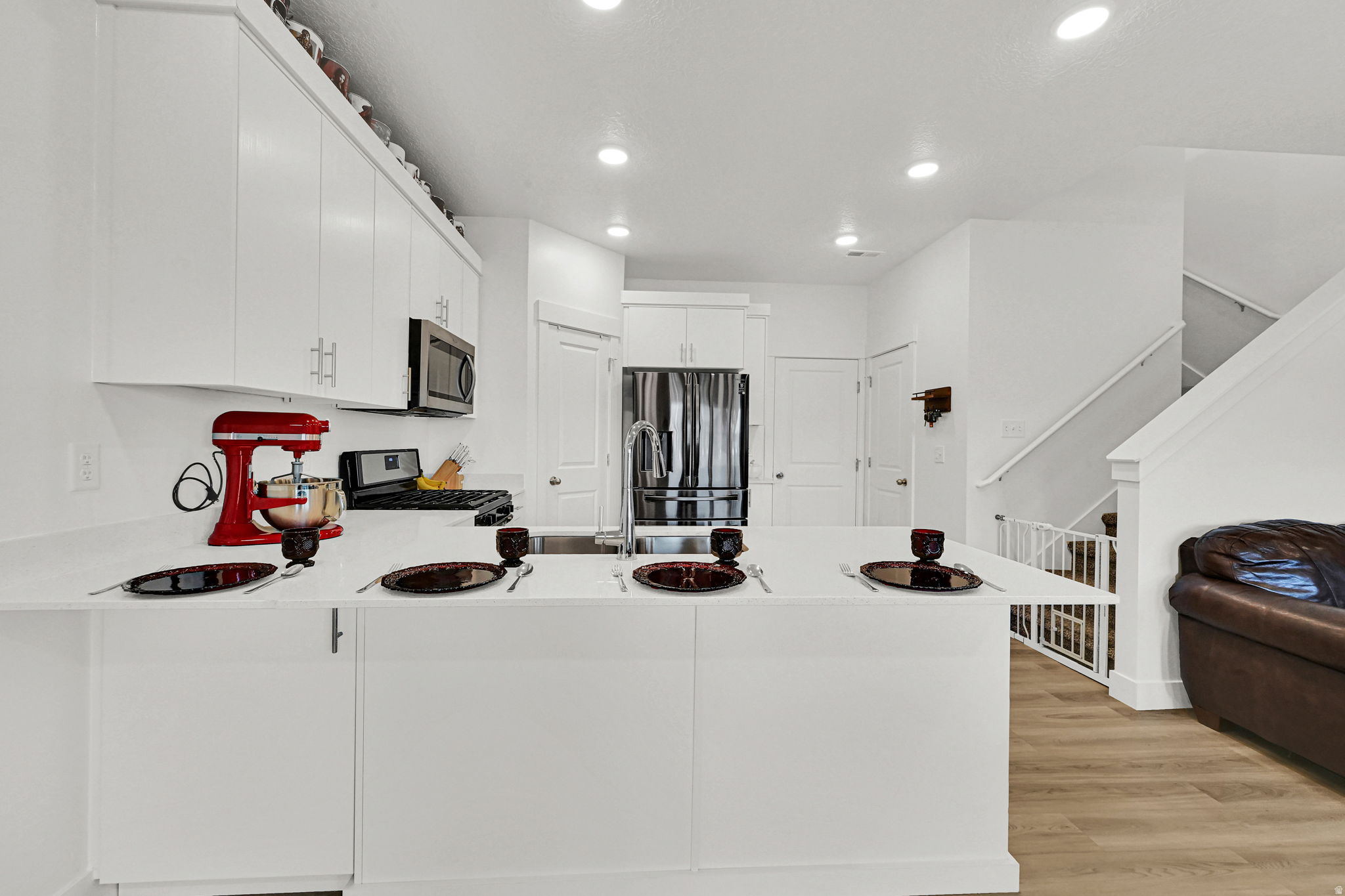 PROMINENCE POINT - Residential