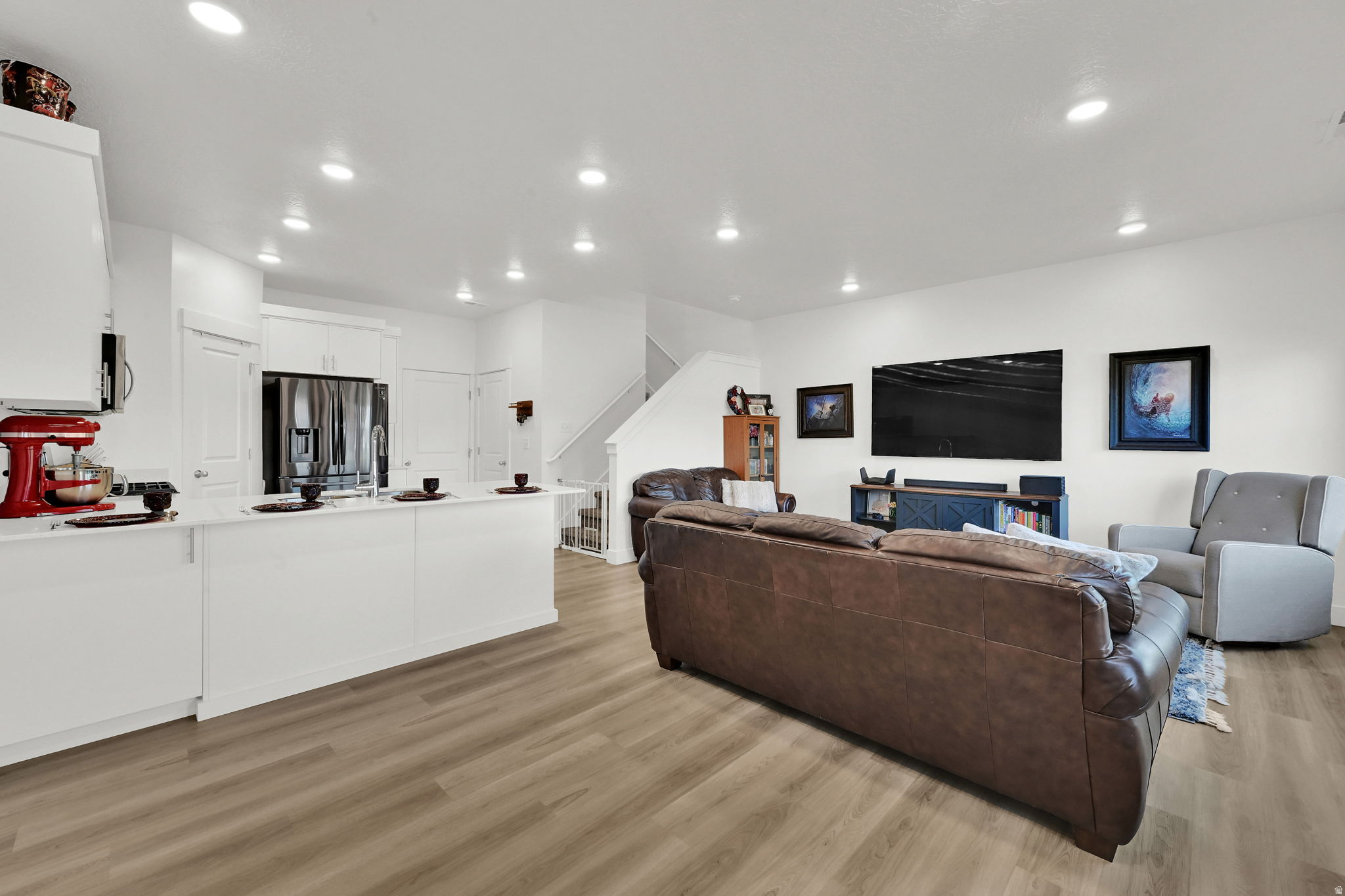 PROMINENCE POINT - Residential